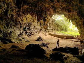 hobbit-cave-places-to-visit-sten-lodge-eco-homestay-labuan-bajo